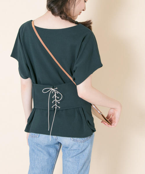 URBAN RESEARCH（アーバンリサーチ）の「2WAYレースアップTOPS（Tシャツ/カットソー・レディース・ブラウン/グリーン/ブラック・FREE）」の6枚目の写真