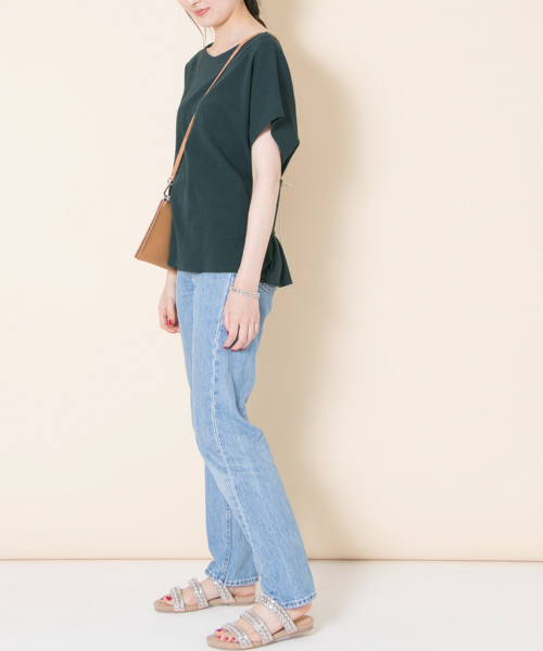 URBAN RESEARCH（アーバンリサーチ）の「2WAYレースアップTOPS（Tシャツ/カットソー・レディース・ブラウン/グリーン/ブラック・FREE）」の7枚目の写真