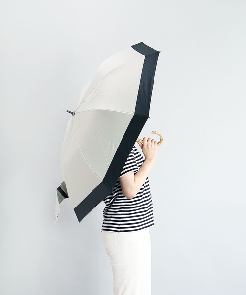 salle de bal（サルデバル）の「晴雨兼用 ショートワイド折りたたみ傘  バンブーハンドル　竹手　27370　SGT（折りたたみ傘・レディース・ブラック/ベージュ/ネイビー/ピンク/オフホワイト・FREE）」の17枚目の写真