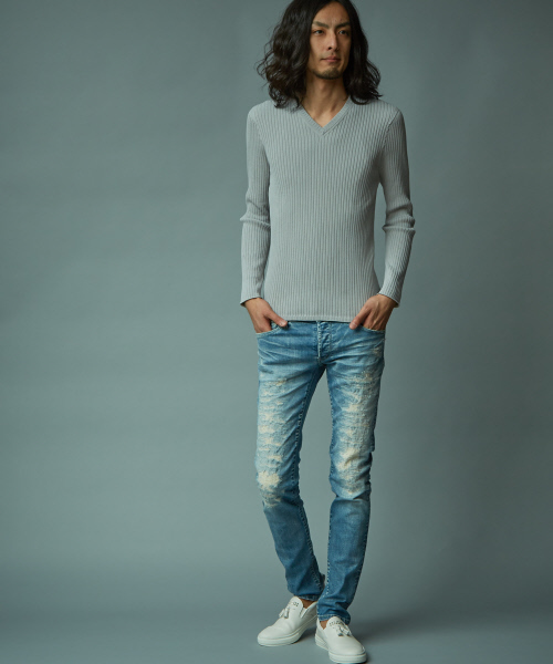 5351 POUR LES HOMMES（ゴーサンゴーイチプールオム）の「ホールガーメントVネックニット（ニット/セーター・メンズ・ブラック/ホワイト/ライトグレー/レッド系その他/イエロー系その他/ブルー・44/46/48）」の12枚目の写真