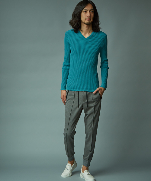 5351 POUR LES HOMMES（ゴーサンゴーイチプールオム）の「ホールガーメントVネックニット（ニット/セーター・メンズ・ブラック/ホワイト/ライトグレー/レッド系その他/イエロー系その他/ブルー・44/46/48）」の9枚目の写真