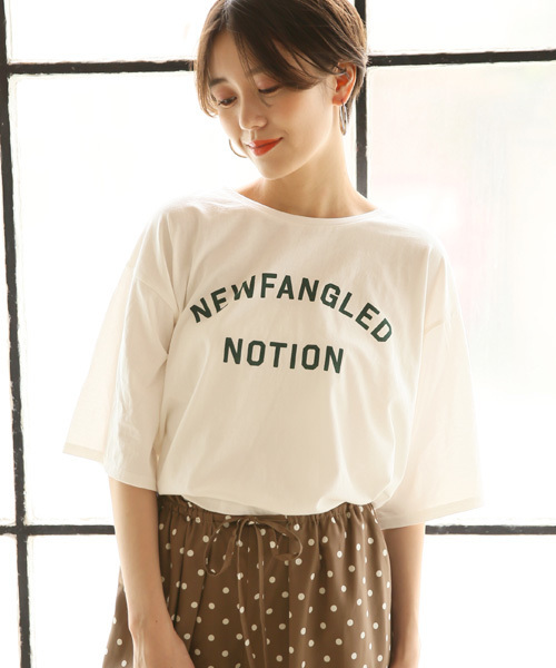 LOWRYS FARM(ローリーズファーム)の「バックプリントTシャツ 804239(Tシャツ/カットソー・レディース・オフホワイト/エンジ/チャコールグレー・MEDIUM/LARGE)」の2枚目の写真