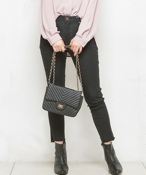 natural couture(ナチュラルクチュール)の「裾クラッシュストレッチスキニー(デニムパンツ・レディース・ブラック/インディゴブルー・S/M)」の1枚目の写真