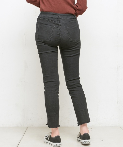 natural couture(ナチュラルクチュール)の「裾クラッシュストレッチスキニー(デニムパンツ・レディース・ブラック/インディゴブルー・S/M)」の9枚目の写真