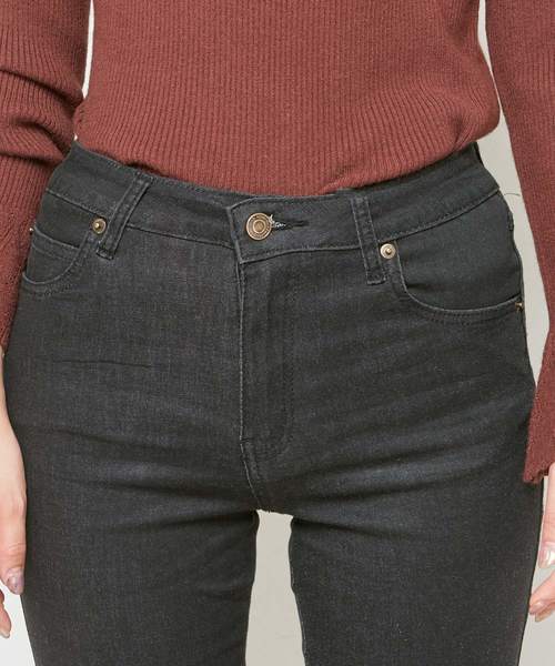 natural couture(ナチュラルクチュール)の「裾クラッシュストレッチスキニー(デニムパンツ・レディース・ブラック/インディゴブルー・S/M)」の8枚目の写真