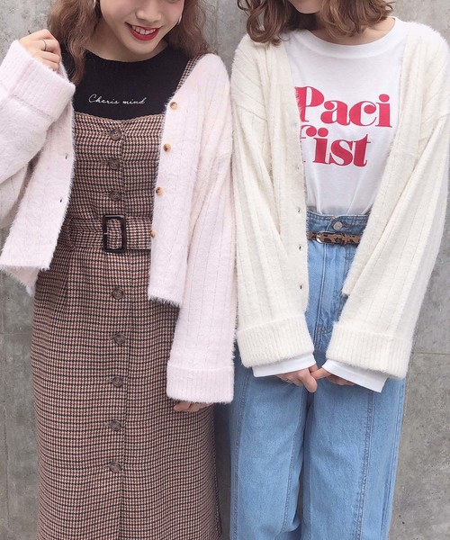 one after another NICE CLAUP(ワンアフターアナザーナイスクラップ)の「フェザーVネックリブカーディガン(カーディガン/ボレロ・レディース・オフホワイト/ライトグレー/モカ/サックスブルー/ライトピンク/ピンク系その他・FREE)」の14枚目の写真