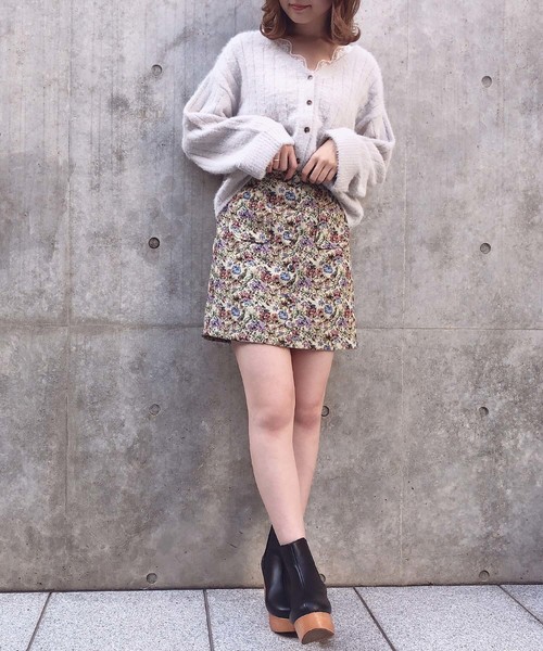 one after another NICE CLAUP(ワンアフターアナザーナイスクラップ)の「フェザーVネックリブカーディガン(カーディガン/ボレロ・レディース・オフホワイト/ライトグレー/モカ/サックスブルー/ライトピンク/ピンク系その他・FREE)」の18枚目の写真