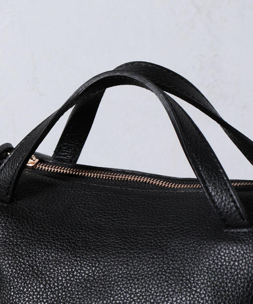 GIANNI CHIARINI（ジャンニ キアリーニ）の「＜GIANNI CHIARINI(ジャンニ キアリーニ) ＞ORIGAMI バッグ S（ショルダーバッグ・レディース・ブラック/ベージュ・FREE）」の6枚目の写真