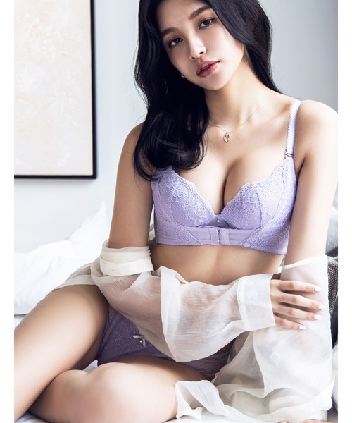 tu-hacci（ツーハッチ）の「瞬間谷間メイク！ホックで「盛り度が調節できる」バストアップブラ【育乳 ブラジャー単品】（ブラジャー・レディース・ブラック/ピンク/ワイン/カーキ/ブルーグリーン/ラベンダー・A70/A75/B65/B70/B75/C65/C70/C75/D65/D70/D75/E65/E70/E75/D80/C80/E80/B80/A80）」の4枚目の写真