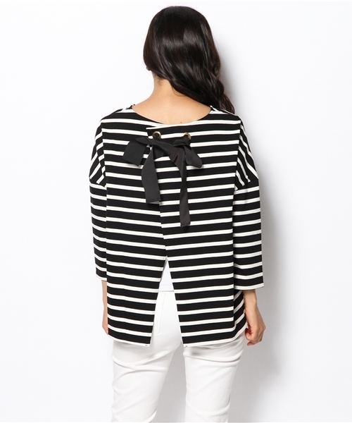 Tiara（ティアラ）の「ワイドボーダービッグリボンプルオーバー≪WEEKEND de Tiara≫（Tシャツ/カットソー・レディース・ブラック/ネイビー・9）」の13枚目の写真