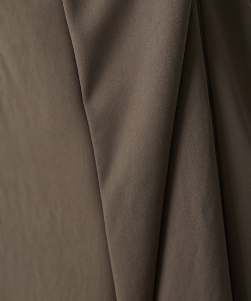 qualite（カリテ）の「マーメイドフレアーマキシパンツ（その他パンツ・レディース・ベージュ/ブラウン/ブルー・38/36）」の4枚目の写真