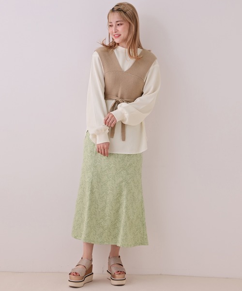 one after another NICE CLAUP（ワンアフターアナザーナイスクラップ）の「ニットビスチェセットトップス（Tシャツ/カットソー・レディース・アイボリー/ベージュ/グリーン・FREE）」の5枚目の写真