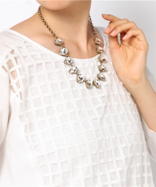 ELFORBR(エルフォーブル)の「12粒ガラスネックレス(ネックレス・レディース・クリア・FREE)」の4枚目の写真