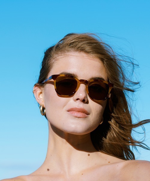 A.Kjaerbede（エキアビド）の「BATE（サングラス・メンズ・ブラック/グレー系その他/ブラウン系その他/その他1/その他2/その他3/ブラック系その他/ダークオリーブ/その他/その他7/その他6/その他5・ONE SIZE/FREE）」の8枚目の写真