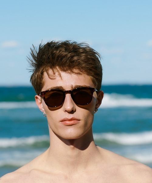 A.Kjaerbede（エキアビド）の「BATE（サングラス・メンズ・ブラック/グレー系その他/ブラウン系その他/その他1/その他2/その他3/ブラック系その他/ダークオリーブ/その他/その他7/その他6/その他5・ONE SIZE/FREE）」の9枚目の写真