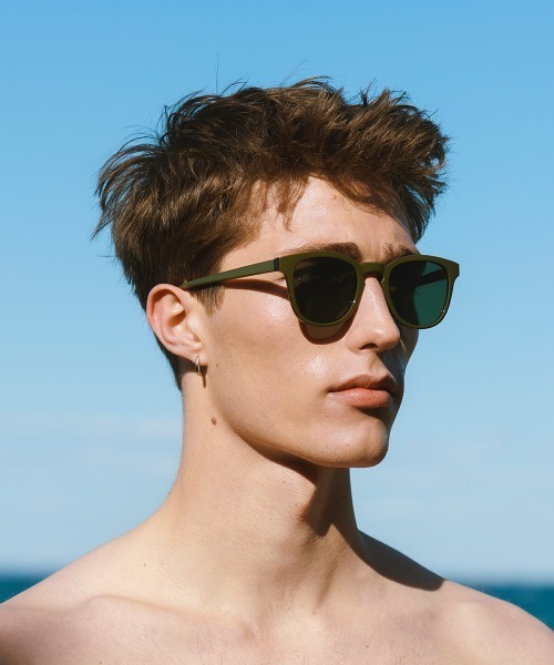 A.Kjaerbede（エキアビド）の「BATE（サングラス・メンズ・ブラック/グレー系その他/ブラウン系その他/その他1/その他2/その他3/ブラック系その他/ダークオリーブ/その他/その他7/その他6/その他5・ONE SIZE/FREE）」の5枚目の写真