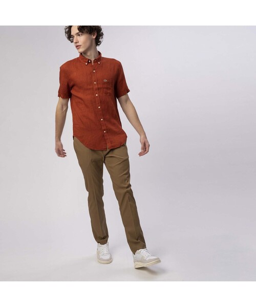 LACOSTE（ラコステ）の「リネンショートスリーブボタンダウンシャツ（シャツ/ブラウス・メンズ・ホワイト/スカイブルー/マジェンタ/ロイヤルブルー/ダークベージュ/ブラウン/ライトイエロー/オフホワイト/ネイビー/ベージュ/ライトブルー・40/38/39/41）」の4枚目の写真