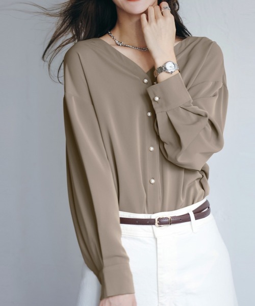 SAISON DE PAPILLON（セゾンドパピヨン）の「【大人気】バックVネックシフォンブラウス 卒業式,入学式（シャツ/ブラウス・レディース・ホワイト/ネイビー/ブルー/グリーン/ブラウン/イエロー/アイボリー/パープル/ピンク/ベージュ/ブラック/モカ/ライトベージュ/ラベンダー/ライトブラウン・S/M/L/XL）」の6枚目の写真