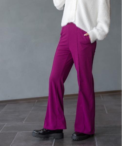 SpRay(スプレイ)の「センターシームフレアパンツ(その他パンツ・レディース・ベージュ/キャメル/パープル/ブラック/グレイッシュベージュ/カーキ/ブルー/ライム/グリーン/レンガ/レッド/ブラウン/ダークグリーン/ロイヤルブルー/グリーン系その他/ピンク/ピンク系その他/ダークブラウン/ダークブルー・FREE)」の17枚目の写真