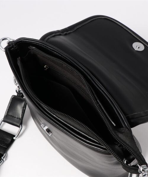 fifth calin（フィフスカラン）の「フェイクレザーチェーンショルダーバッグ（ショルダーバッグ・レディース・ブラック・FREE）」の3枚目の写真