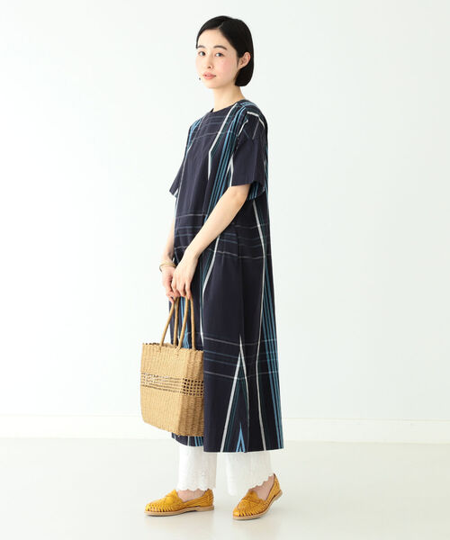BEAMS BOY（ビームスボーイ）の「BEAMS BOY / ビッグタータン ボートネック ショートスリーブ ワンピース（ワンピース・レディース・オフホワイト/グリーン/ネイビー・ONE SIZE）」の18枚目の写真