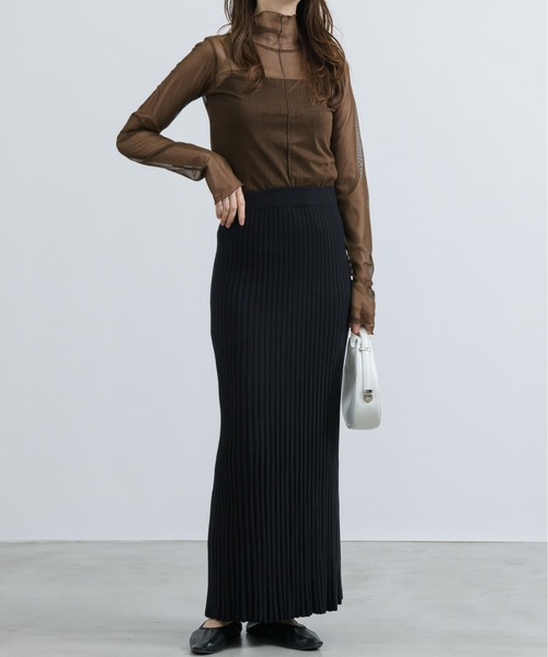 NEUNA(ヌナ)の「【前後2wayで使用可能!】【インナーとしても着られる。】2wayシアータートルネックメロートップス(Tシャツ/カットソー・レディース・アイボリー/グレイッシュベージュ/ミント/ブラック/ダークパープル/モスグリーン/オフホワイト/ピンク/グリーン/オレンジ/ブラウン・FREE)」の18枚目の写真