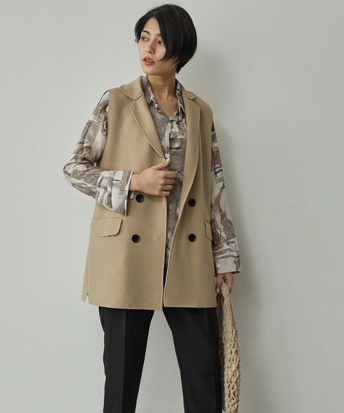 ECRIRE（エクリール）の「ノースリテーラーベスト（ベスト・レディース・ベージュ/カーキ/ピンク/ブラック・フリー）」の14枚目の写真