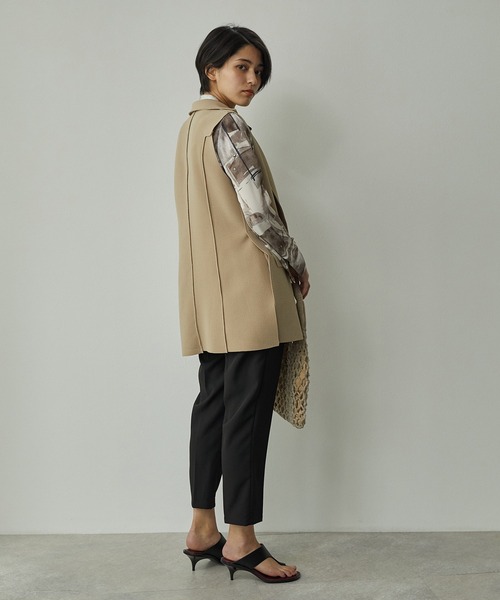 ECRIRE（エクリール）の「ノースリテーラーベスト（ベスト・レディース・ベージュ/カーキ/ピンク/ブラック・フリー）」の12枚目の写真