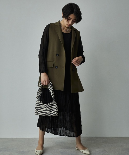 ECRIRE（エクリール）の「ノースリテーラーベスト（ベスト・レディース・ベージュ/カーキ/ピンク/ブラック・フリー）」の16枚目の写真