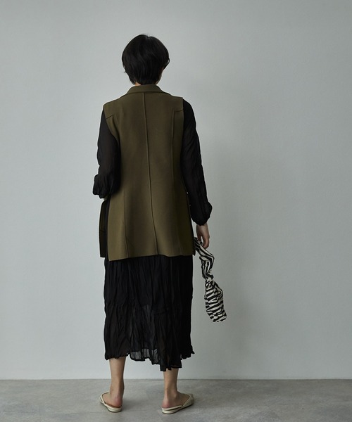 ECRIRE（エクリール）の「ノースリテーラーベスト（ベスト・レディース・ベージュ/カーキ/ピンク/ブラック・フリー）」の5枚目の写真