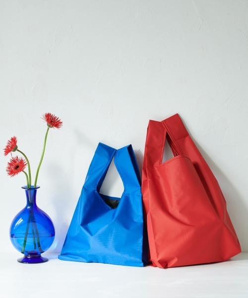 392 plusm(サンキューニプリュスエム)の「PU square bag MINI(エコバッグ/サブバッグ・レディース・ブラック/レッド/イエロー/ブルー・FREE)」の14枚目の写真