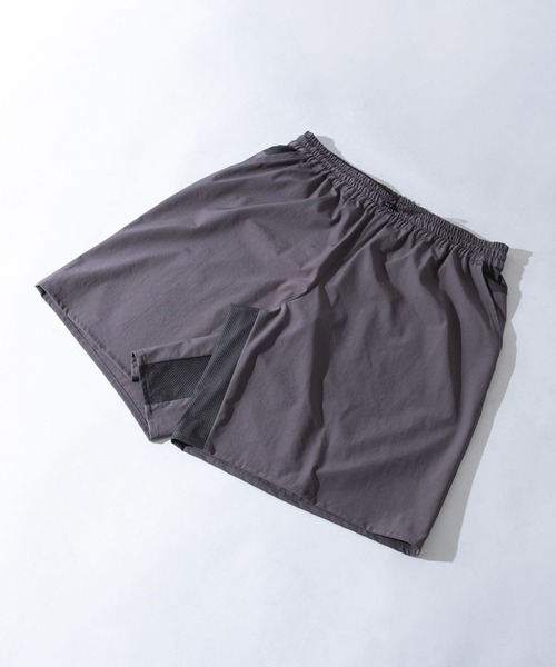 URBAN RESEARCH ROSSO MEN（アーバンリサーチロッソメン）の「メッシュ切替アクティブショーツ（その他パンツ・メンズ・ブラック/チャコールグレー・LARGE/MEDIUM）」の2枚目の写真