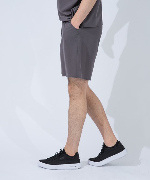 URBAN RESEARCH ROSSO MEN（アーバンリサーチロッソメン）の「メッシュ切替アクティブショーツ（その他パンツ・メンズ・ブラック/チャコールグレー・LARGE/MEDIUM）」の4枚目の写真