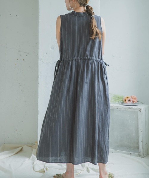 ITEMS URBANRESEARCH（アイテムズ アーバンリサーチ）の「2WAYストライプワンピース（ワンピース・レディース・チャコールグレー/オフホワイト・FREE）」の8枚目の写真