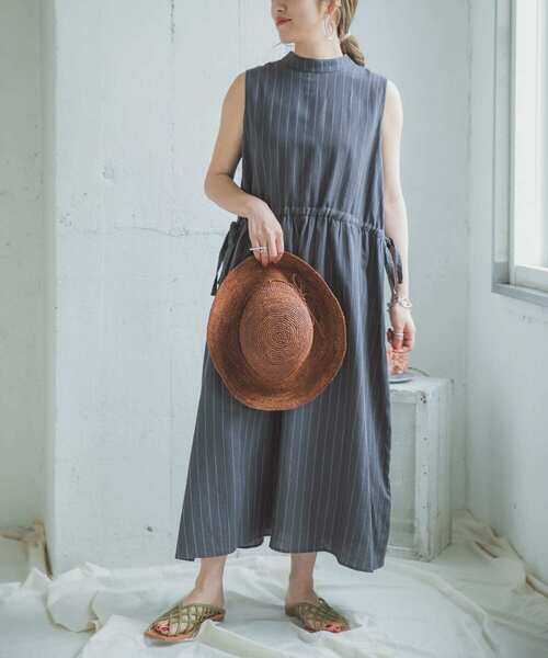 ITEMS URBANRESEARCH（アイテムズ アーバンリサーチ）の「2WAYストライプワンピース（ワンピース・レディース・チャコールグレー/オフホワイト・FREE）」の9枚目の写真