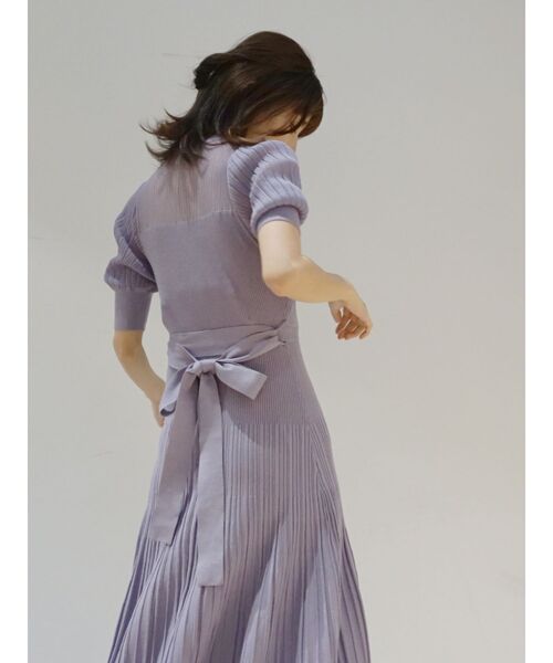 MERCURYDUO（マーキュリーデュオ）の「シアースリーブプリーツニットワンピース（ワンピース・レディース・アイボリー/ミント/ラベンダー・FREE）」の10枚目の写真