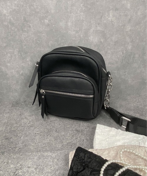 PairPair（ペアペア）の「コンパクトショルダーチェーンバッグ（ショルダーバッグ・レディース・ブラック・FREE）」の6枚目の写真