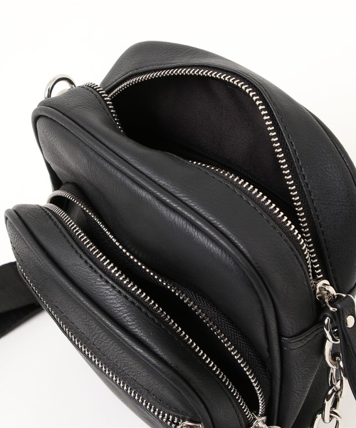 PairPair（ペアペア）の「コンパクトショルダーチェーンバッグ（ショルダーバッグ・レディース・ブラック・FREE）」の3枚目の写真