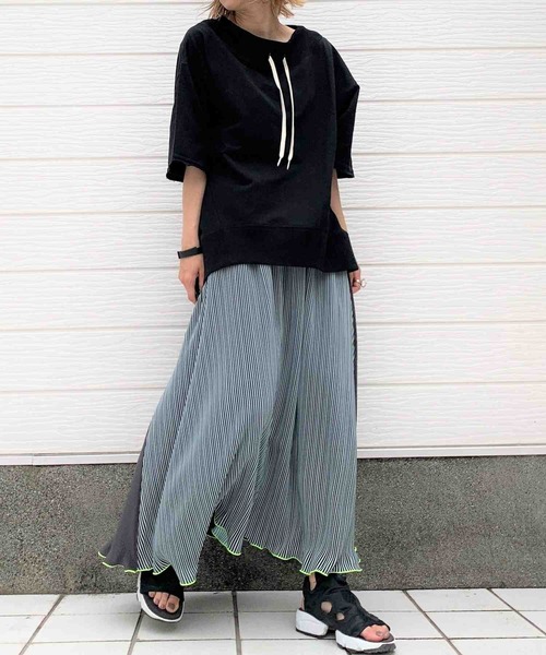 Q（キュー）の「バイカラーマイクロプリーツストライプスカート（スカート・レディース・ブラウン系その他/ブルー系その他・MEDIUM）」の10枚目の写真