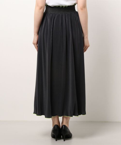 Q（キュー）の「バイカラーマイクロプリーツストライプスカート（スカート・レディース・ブラウン系その他/ブルー系その他・MEDIUM）」の15枚目の写真