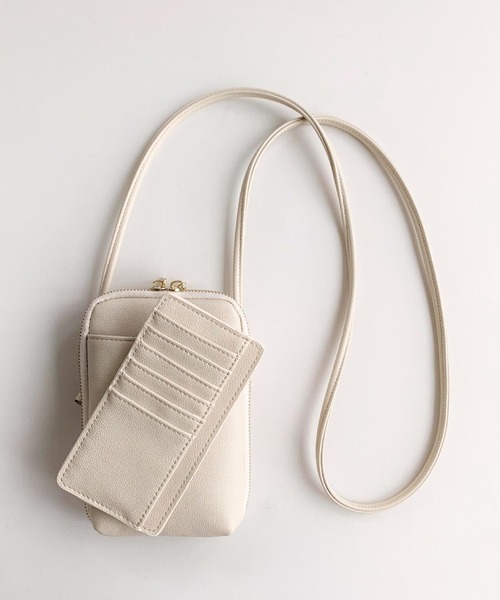 Q（キュー）の「ウォレットショルダー（ショルダーバッグ・レディース・ブラック/シルバー/ベージュ/ゴールド/シルバー系その他/アイボリー/ブルー/ラベンダー/ベージュ系/シルバー系・ONE SIZE）」の2枚目の写真