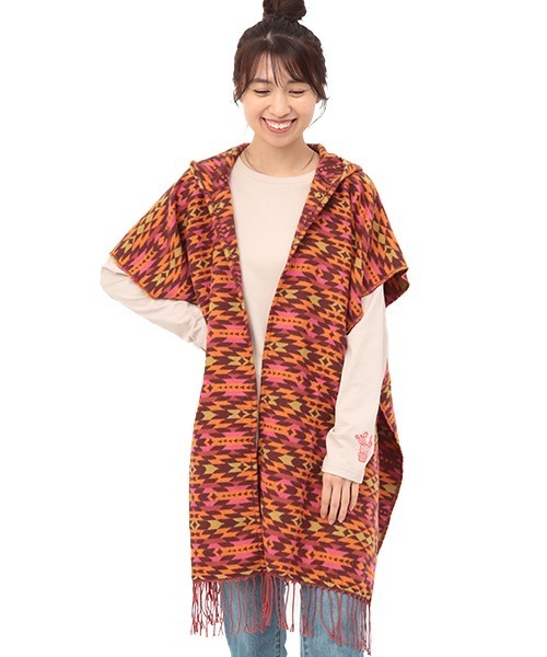 チチカカ(チチカカ)の「フード付きナバホポンチョ(ストール/ショール・レディース・ピンク/カーキ・FREE)」の6枚目の写真