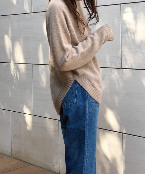 Banner Barrett(バナーバレット)の「ラウンドヘムニットトップス(ニット/セーター・レディース・ブラック/ベージュ/オリーブ/ブルー/レッド・38)」の7枚目の写真