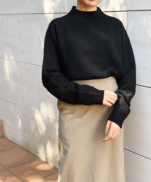 Banner Barrett(バナーバレット)の「ラウンドヘムニットトップス(ニット/セーター・レディース・ブラック/ベージュ/オリーブ/ブルー/レッド・38)」の15枚目の写真