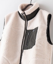 OUTDOOR PRODUCTS APPAREL（アウトドアプロダクツアパレル）の「防風ボアベスト ユニセックス　ワンポイントブランドロゴ（ブルゾン）」