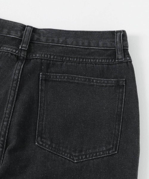 HEYUMM(ヘユム)の「キレイシルエットストレートデニムパンツ(デニムパンツ・レディース・ワンウォッシュ/ライトインディゴブルー/ブラック・SMALL/MEDIUM)」の5枚目の写真