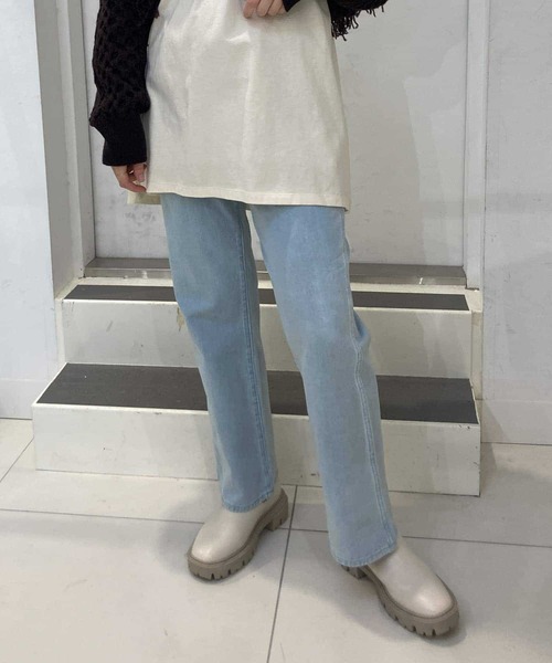 HEYUMM(ヘユム)の「キレイシルエットストレートデニムパンツ(デニムパンツ・レディース・ワンウォッシュ/ライトインディゴブルー/ブラック・SMALL/MEDIUM)」の10枚目の写真