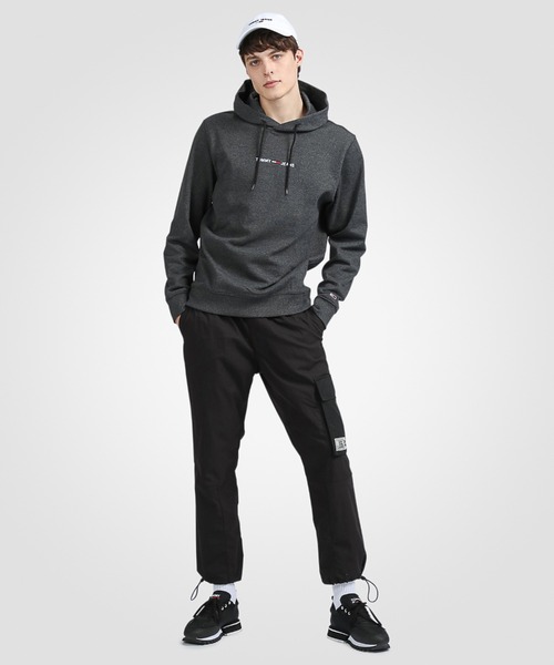 tommy jeans（トミー ジーンズ）の「ベーシックコットンロゴパーカー（パーカー・メンズ・グレー/ネイビー/ブラック/ブルー・SMALL/MEDIUM/LARGE/X-LARGE）」の8枚目の写真