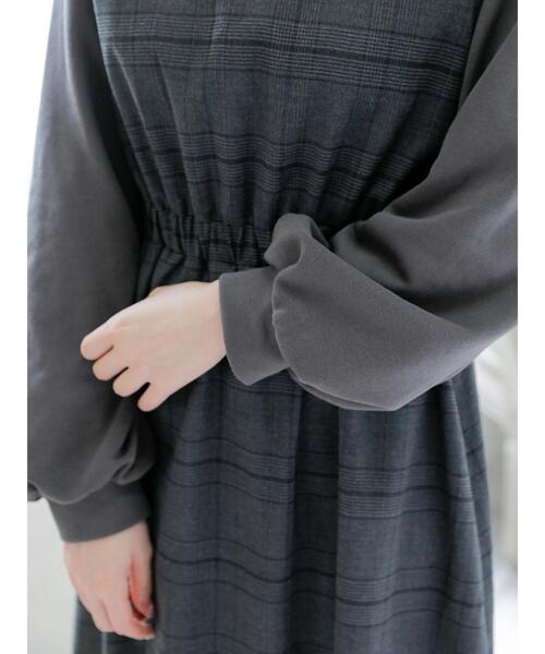 Areeam（アリーム）の「迷わず手に取るパーカーワンピース（ワンピース・レディース・ボルドー/チャコールグレー・FREE）」の5枚目の写真