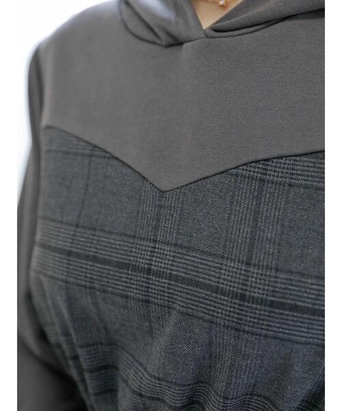 Areeam（アリーム）の「迷わず手に取るパーカーワンピース（ワンピース・レディース・ボルドー/チャコールグレー・FREE）」の11枚目の写真